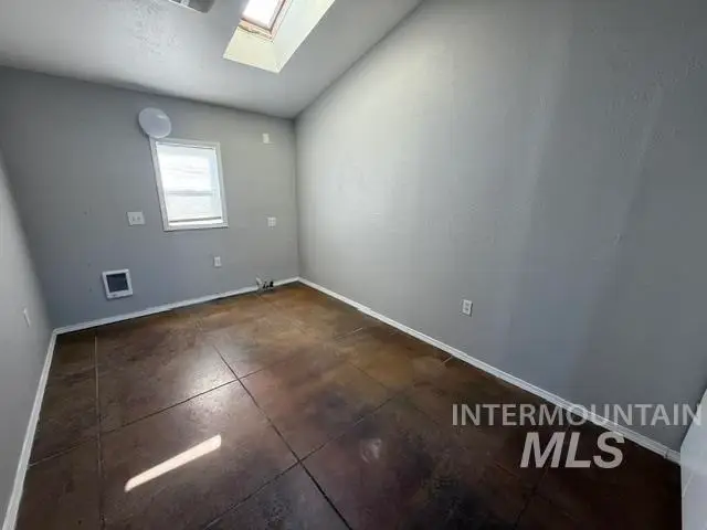 94 N Oneida, Glenns Ferry, ID 83623 - #3