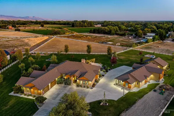 4563 W Cornerstone Lane, Eagle, ID 83616