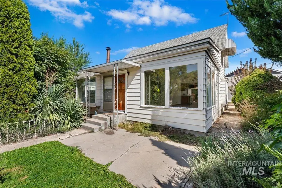 810 S Roosevelt St, Boise, ID 83705 - #2