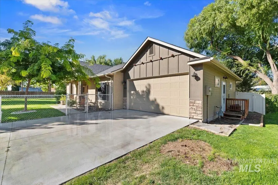 908 Walnut St, Caldwell, ID 83605 - #2