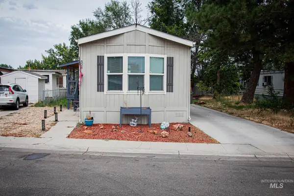 524 N Meadowland Circle, Boise, ID 83713