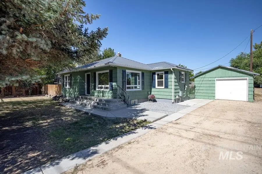 910 W Orchard Ave, Nampa, ID 83651 - #2