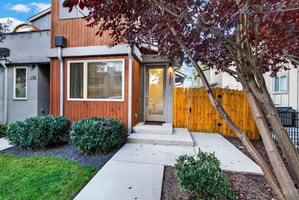 225 E 36th Street, Garden City, ID 83714