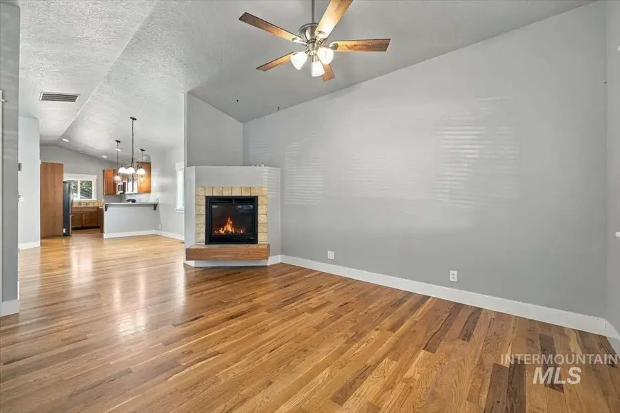 6422 W Everett St, Boise, ID 83704 - #3