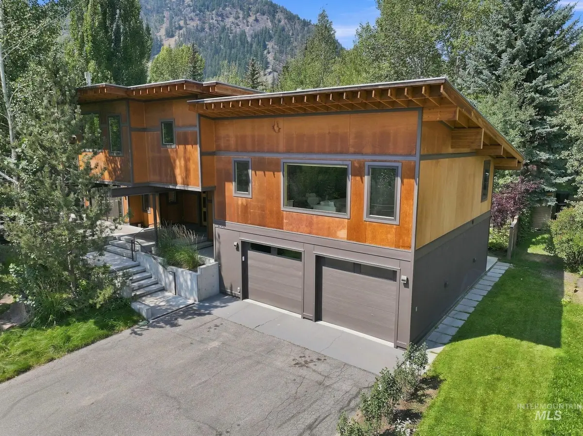 202 Broadway Blvd, Ketchum, ID 83340 - #1
