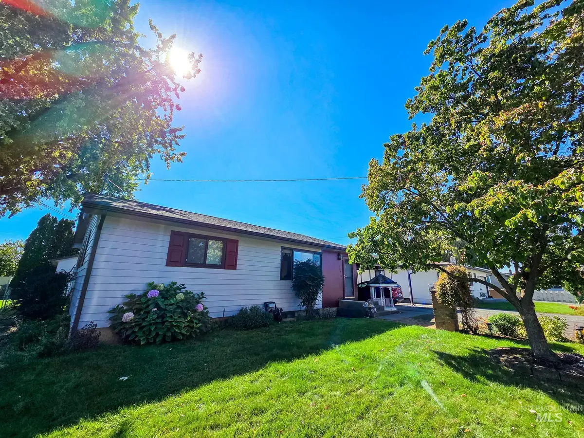 624 Airway Ave, Lewiston, ID 83501 - #1