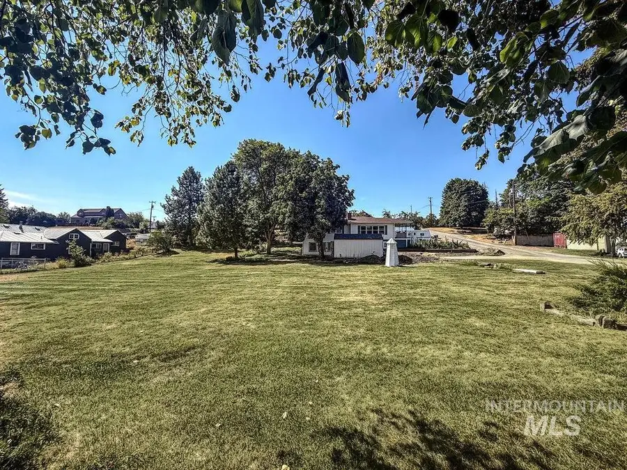 505 Smith St, Cottonwood, ID 83522 - #3