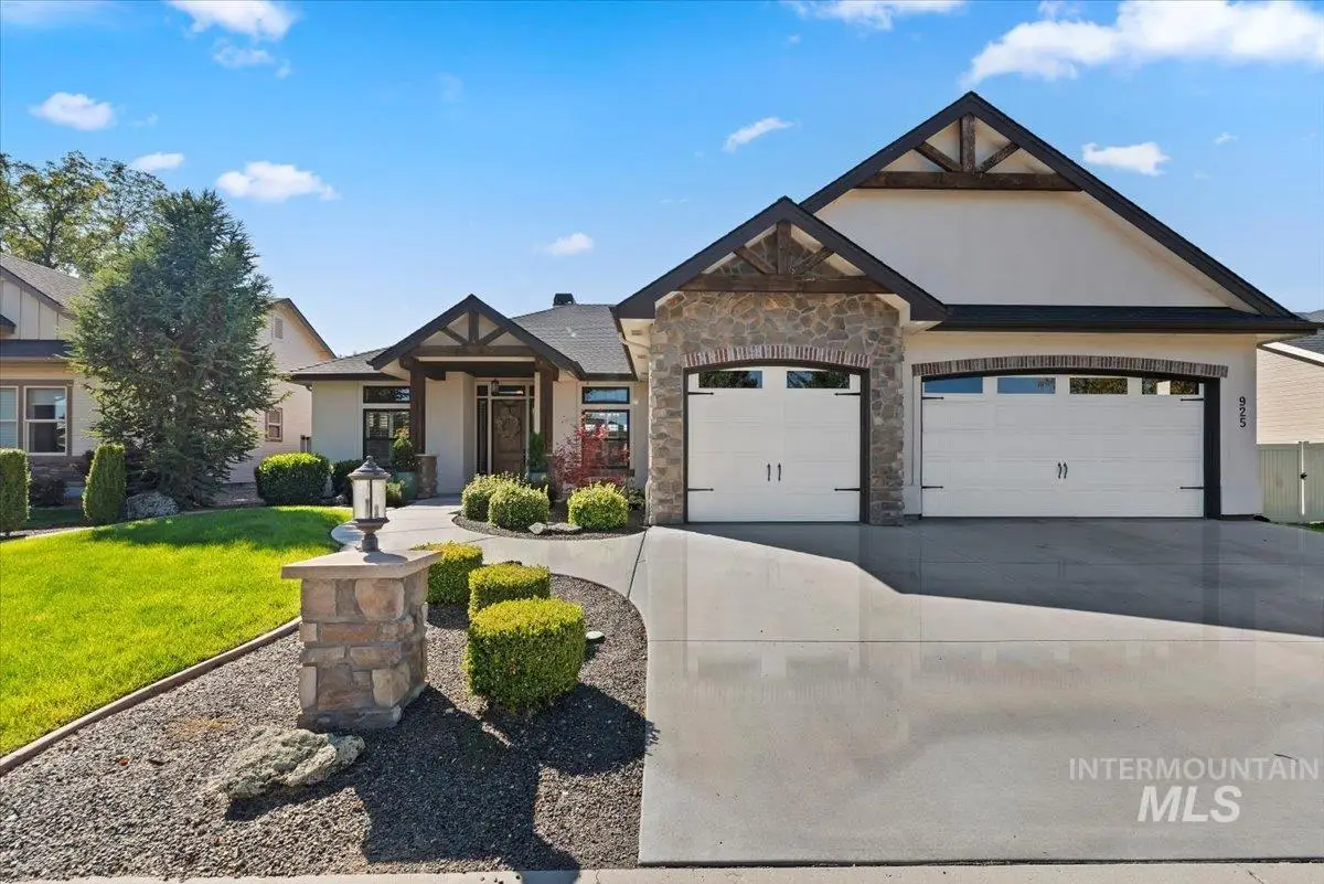 925 W Mollywood Dr, Nampa, ID 83686 - #1