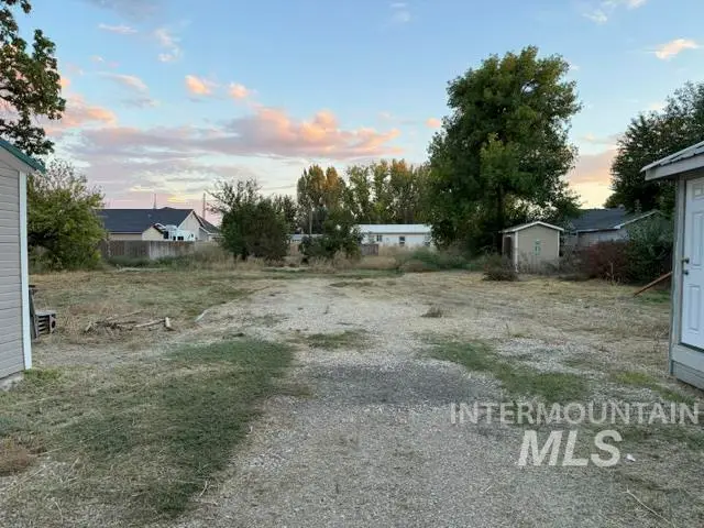 277 & 279 S East Blvd, New Plymouth, ID 83655 - #3
