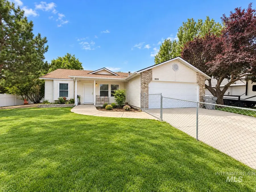925 Poplar Drive, Mountain Home, ID 83647 - #2