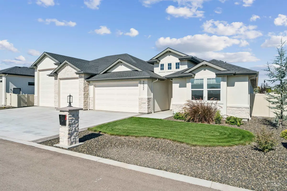 7522 E Newcastle Dr, Nampa, ID 83687 - #1