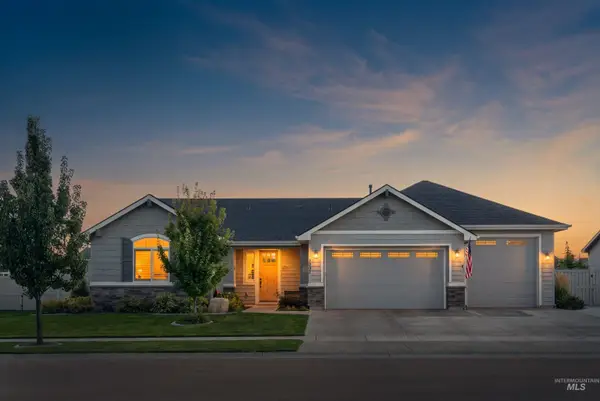 1297 W Six Shooter St, Middleton, ID 83644