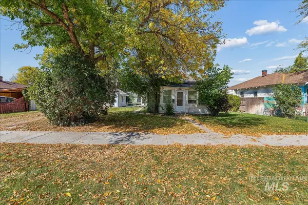 1215 13th Ave S, Nampa, ID 83651