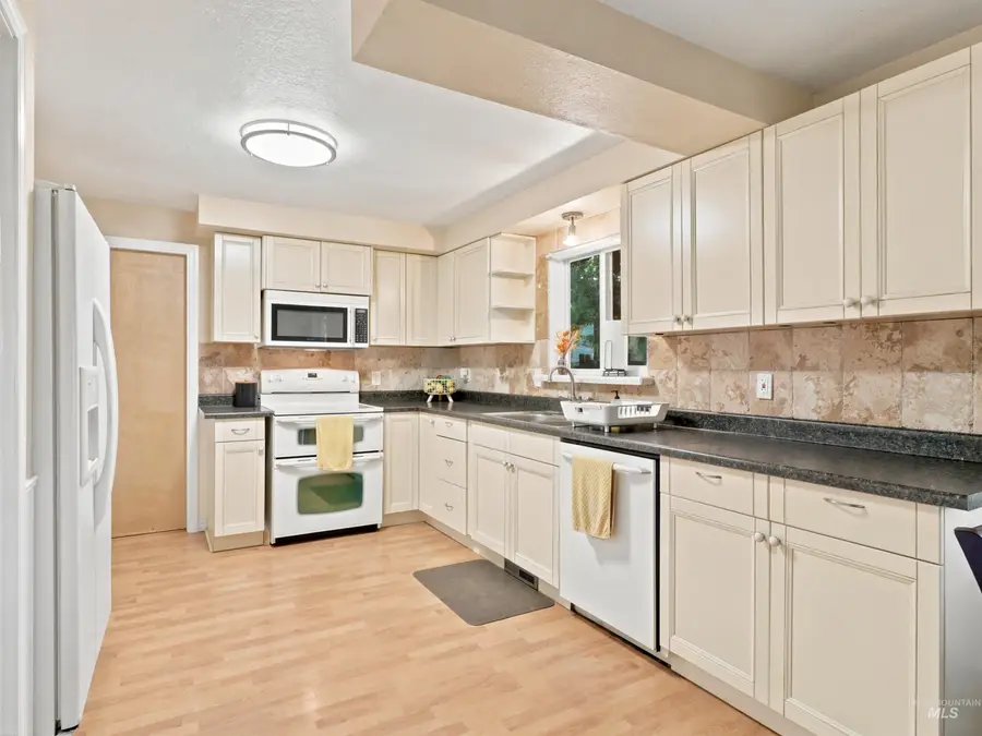 3425 N Buckboard Way, Boise, ID 83713 - #3