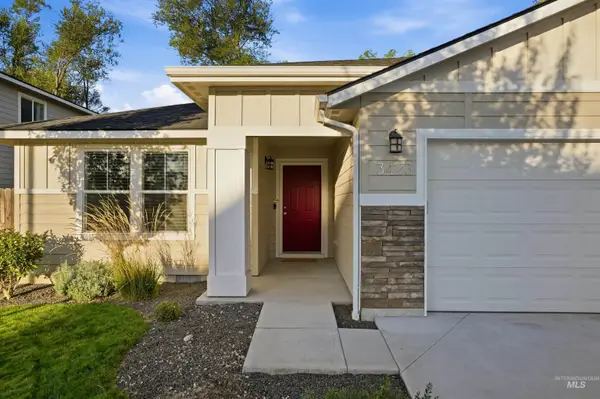 3423 NW 12th Ave, Meridian, ID 83646