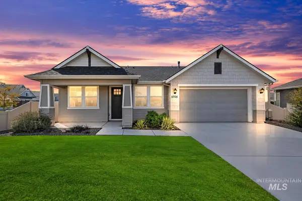 5705 W Daphne Dr, Meridian, ID 83646
