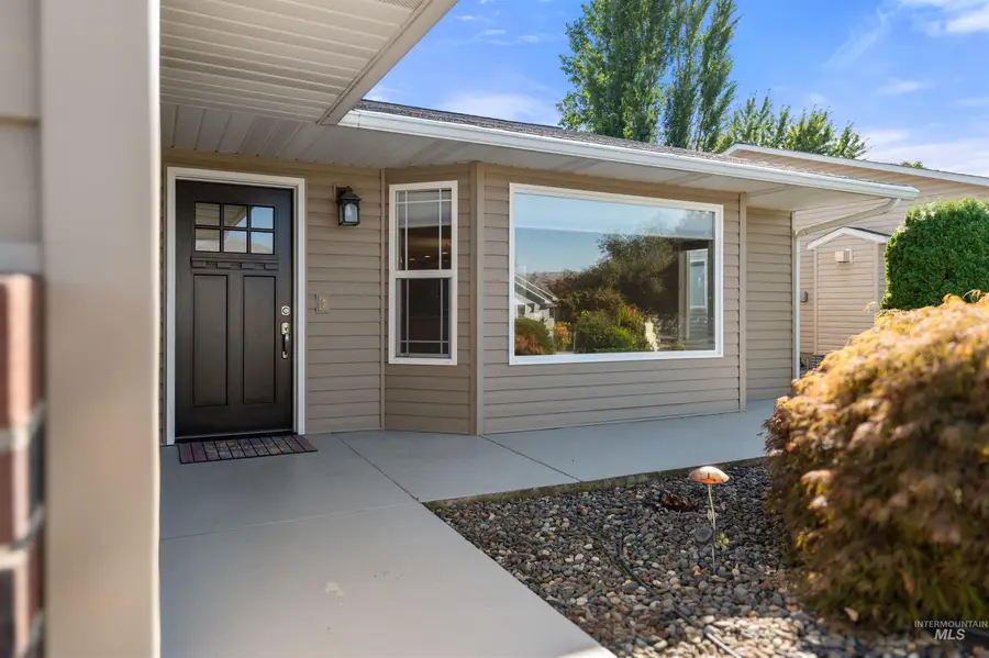 824 Cypress St, Lewiston, ID 83501 - #3