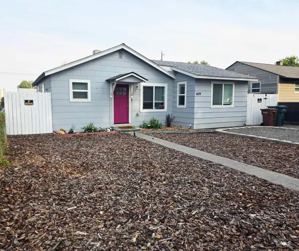 409 8th St, Clarkston, WA 99403