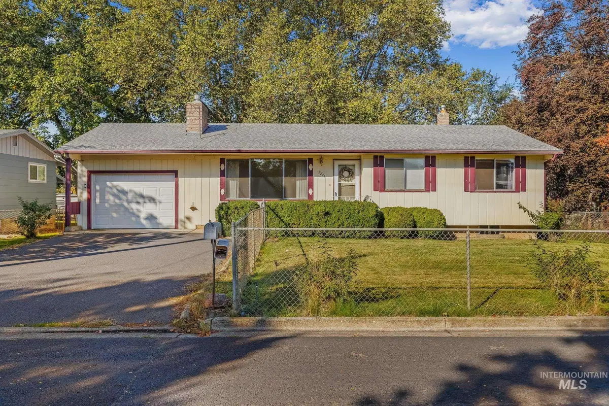 3224 8th Street E, Lewiston, ID 83501 - #1