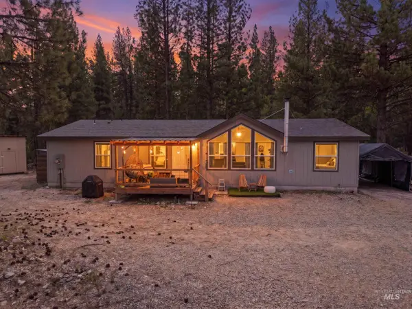 17 Mountain Meadow Rd, Idaho City, ID 83631