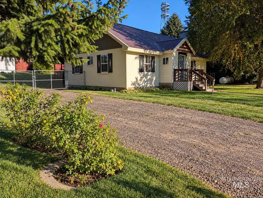 105 N Main St, Council, ID 83612 - #2