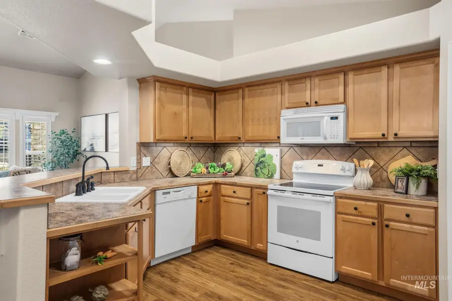 11060 W Box Canyon St, Star, ID 83669 - #3