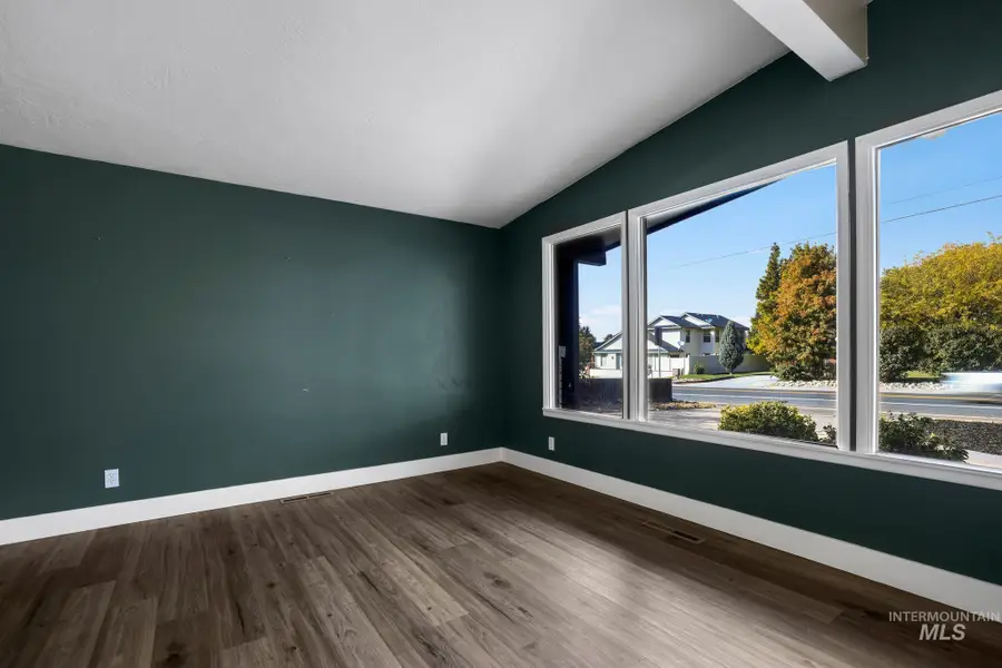 1870 Falls Ave E, Twin Falls, ID 83301 - #3