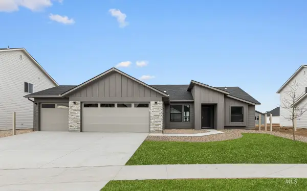 5335 E Rolling Thunder Ct, Nampa, ID 83687