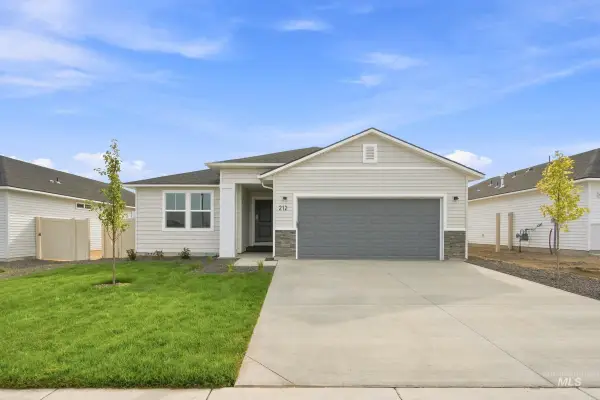 338 N Tideberry Ave, Kuna, ID 83634