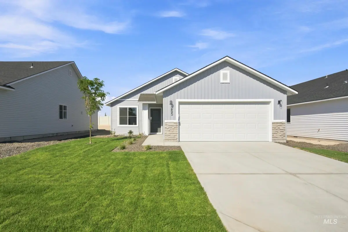 240 N Tideberry Ave, Kuna, ID 83634 - #1