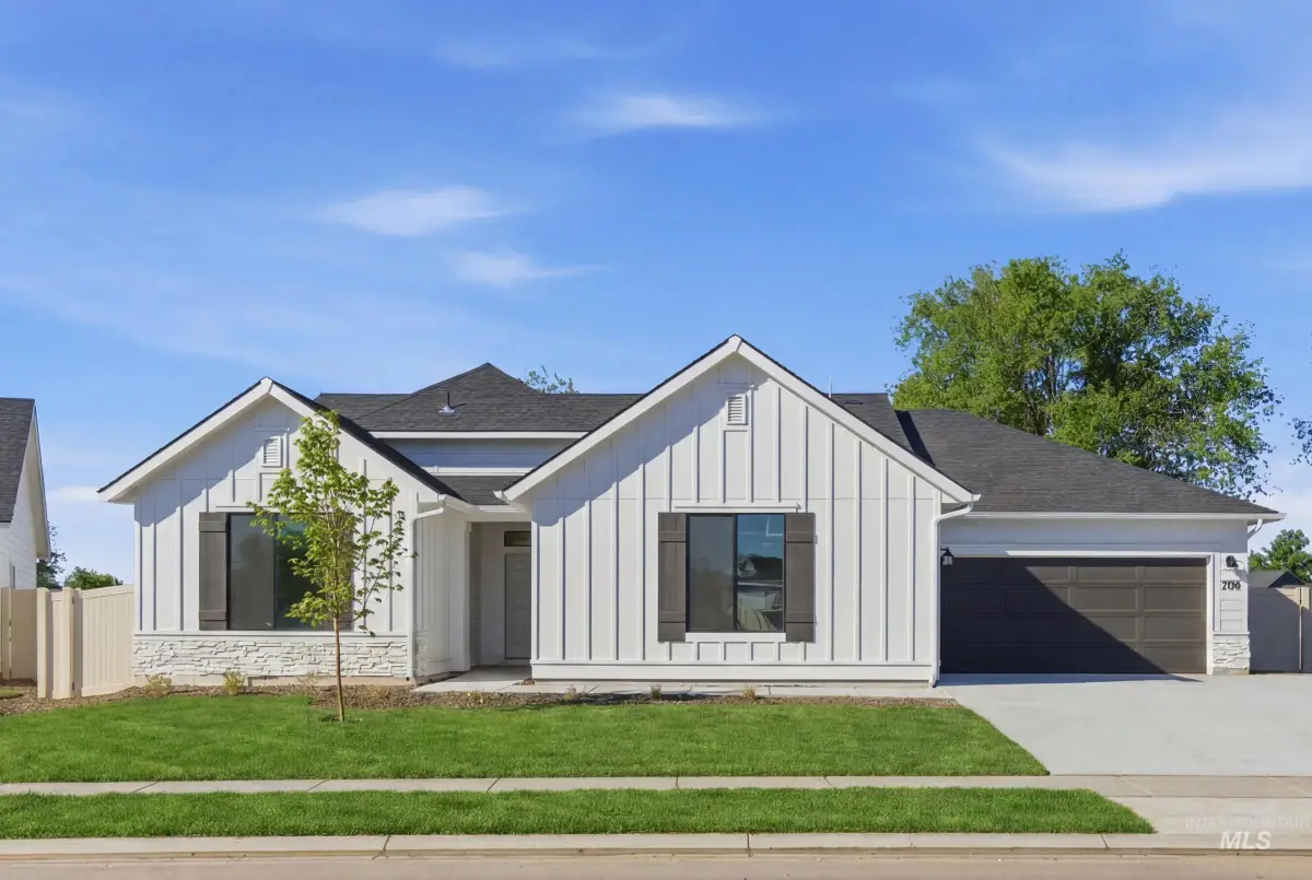 2351 N 8th E St, Mountain Home, ID 83647 - #1