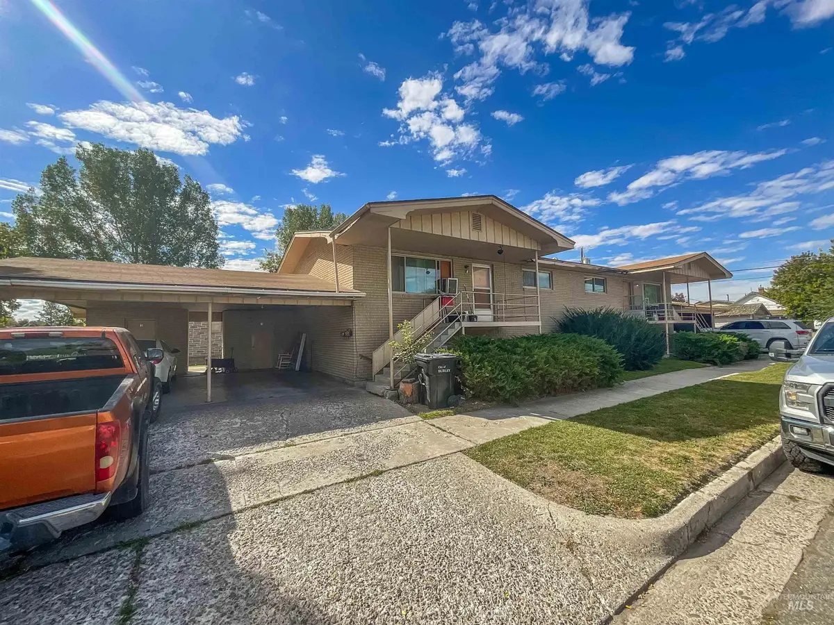227 E 17th St, Burley, ID 83318 - #1
