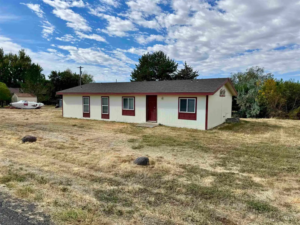 250 S 2nd Ave, Hagerman, ID 83332 - #1