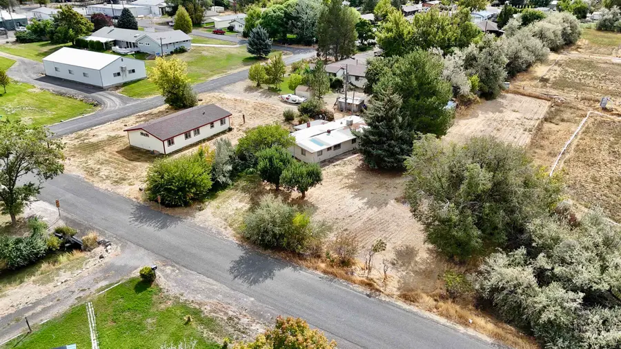 250 S 2nd Ave, Hagerman, ID 83332 - #3