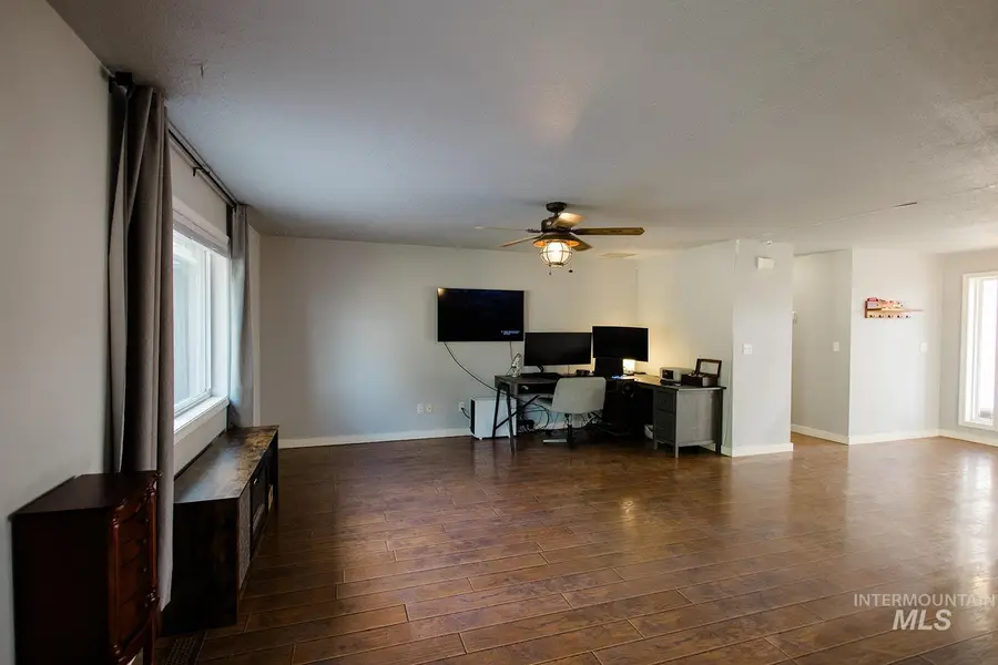 1420 Del Mar St, Mountain Home, ID 83647 - #3