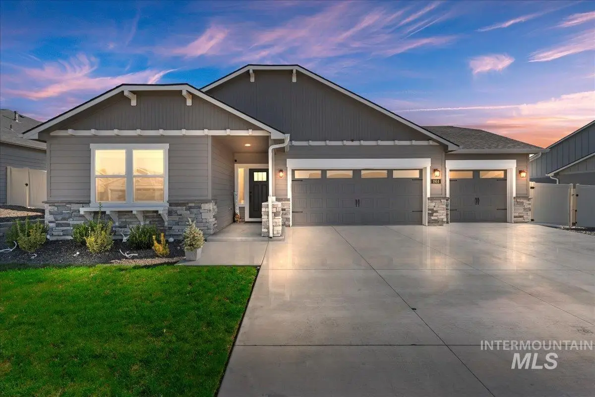 1914 N Perth Ave, Middleton, ID 83644 - #1
