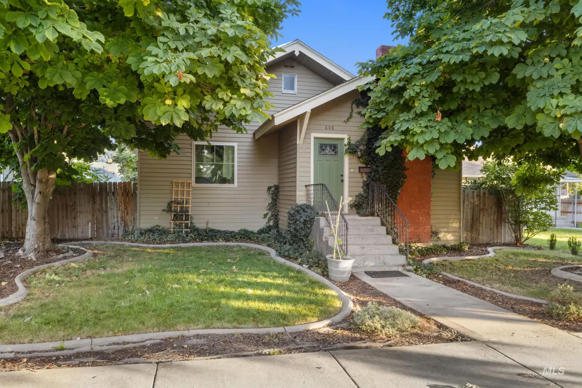 608 19th Ave S, Nampa, ID 83651 - #1