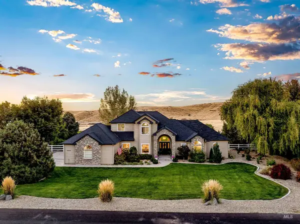 10226 W Deep Canyon Drive, Star, ID 83669