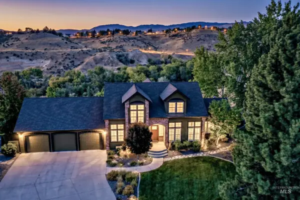 2798 N Cliffview Pl, Boise, ID 83702