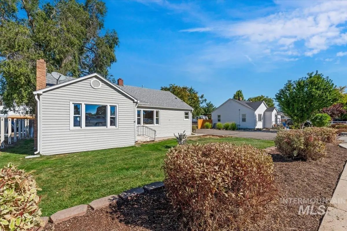 516 E Hawaii Ave, Nampa, ID 83686 - #1