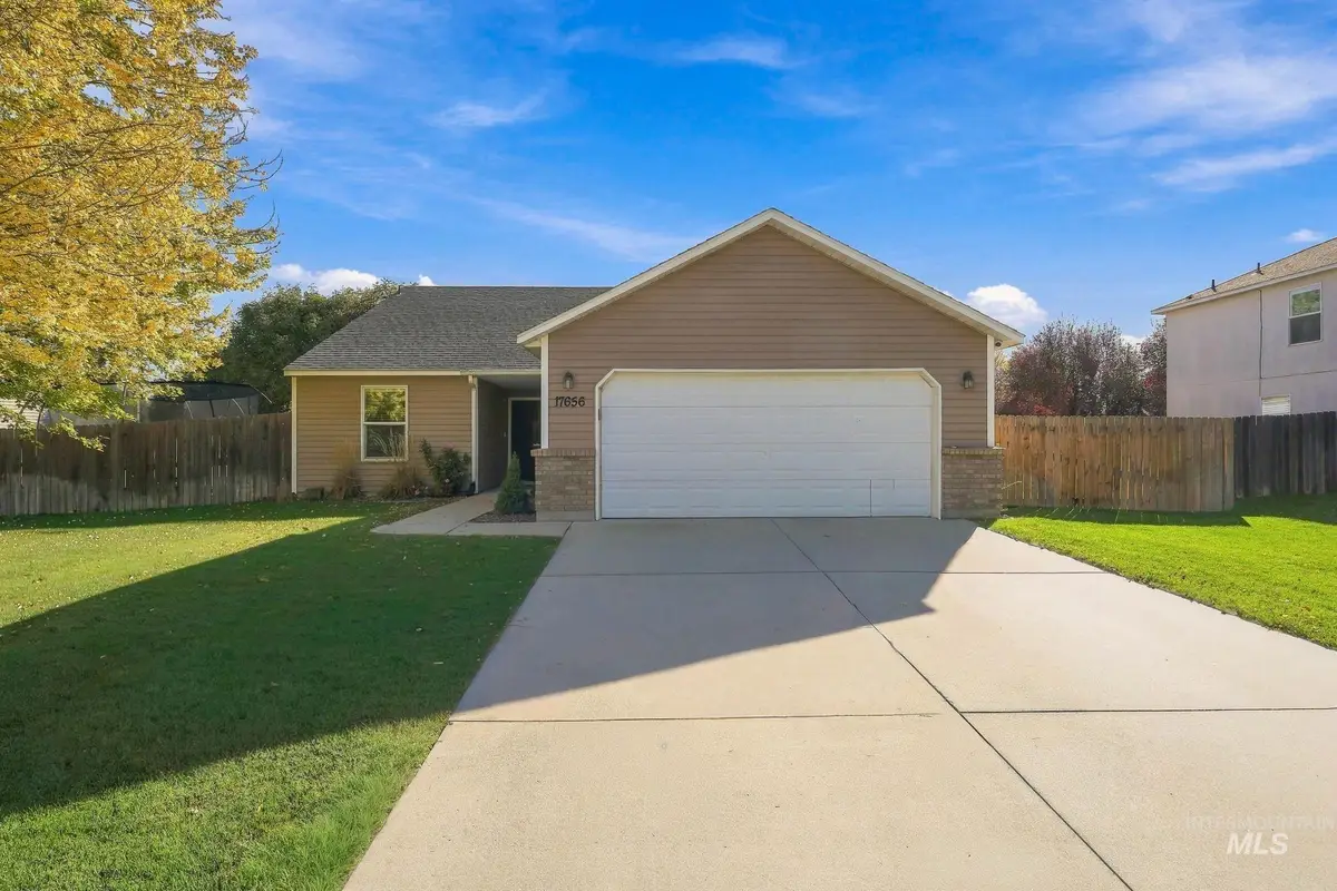 17656 N Parkdale Ave, Nampa, ID 83687 - #1