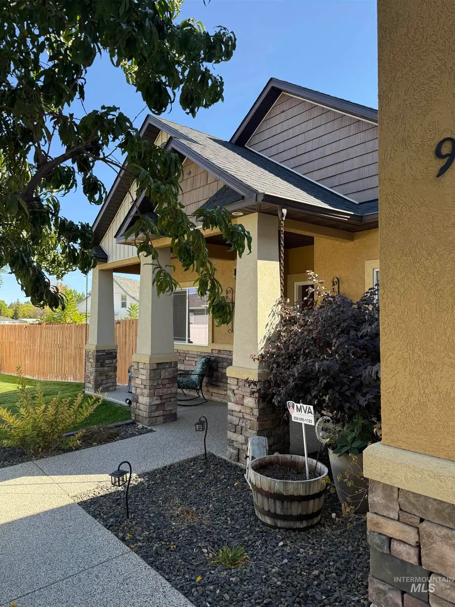 931 Applewood Dr., Buhl, ID 83316 - #2