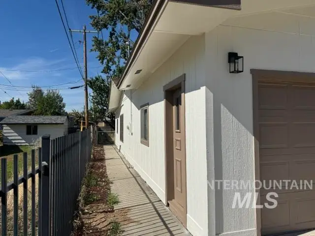 2307 S Columbus St, Boise, ID 83705 - #3