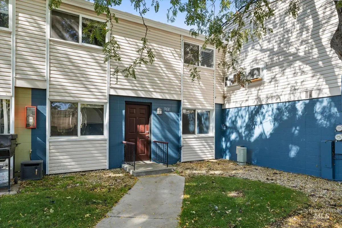 968 S Curtis Rd, Boise, ID 83705 - #1