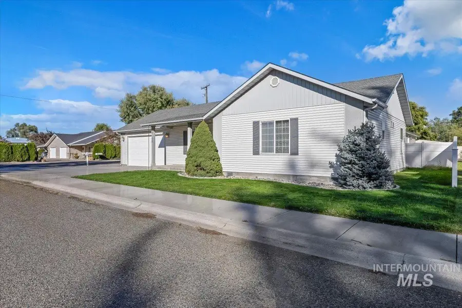 2122 Bitterbrush Ct, Gooding, ID 83330 - #3