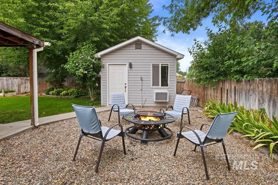 110 E Mckinley St., New Plymouth, ID 83655 - #3