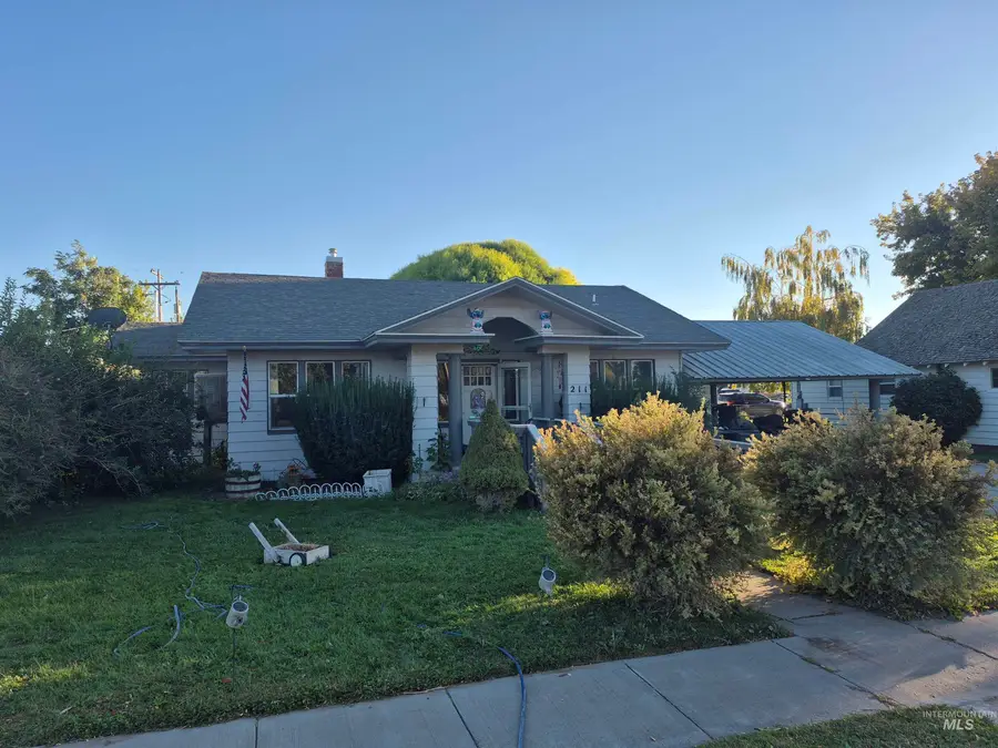 211 Center St E, Kimberly, ID 83341 - #2