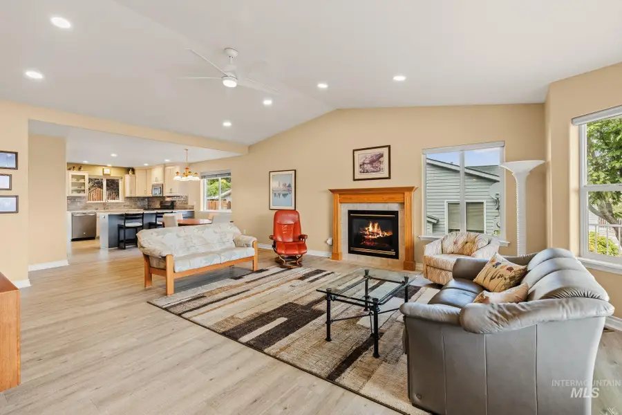 2946 Spruce St, Lewiston, ID 83501 - #3