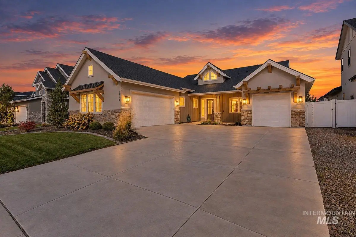 8376 W Brooks Dr, Boise, ID 83714 - #1