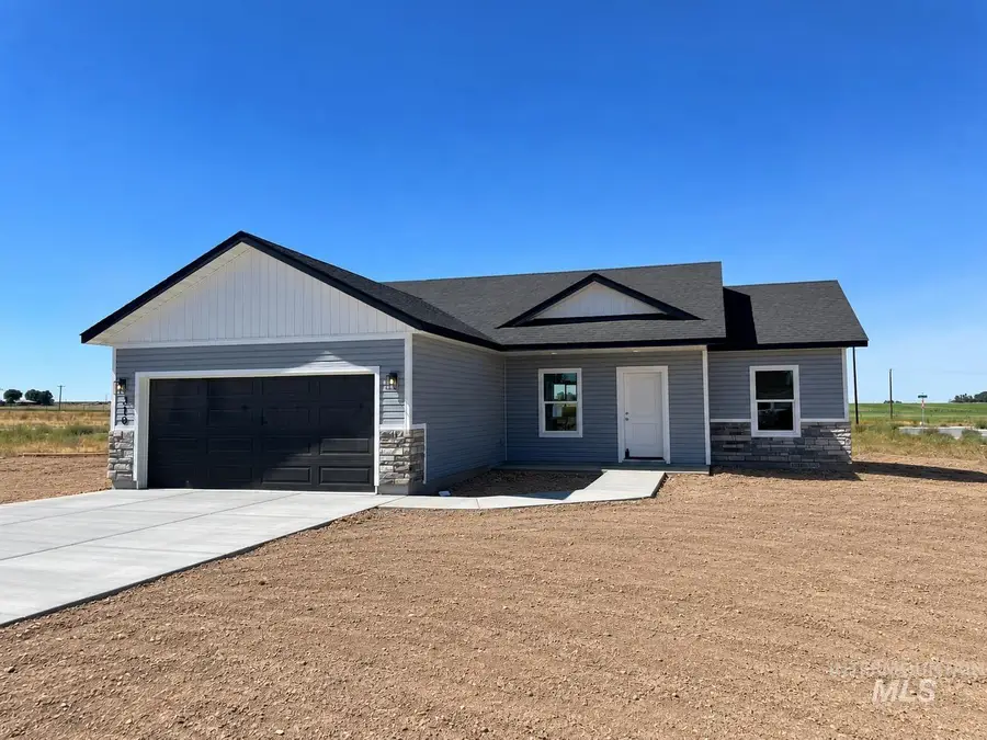 310 Willow Ave, Hazelton, ID 83335 - #2